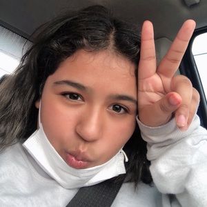 Meet your Posher, Janelle